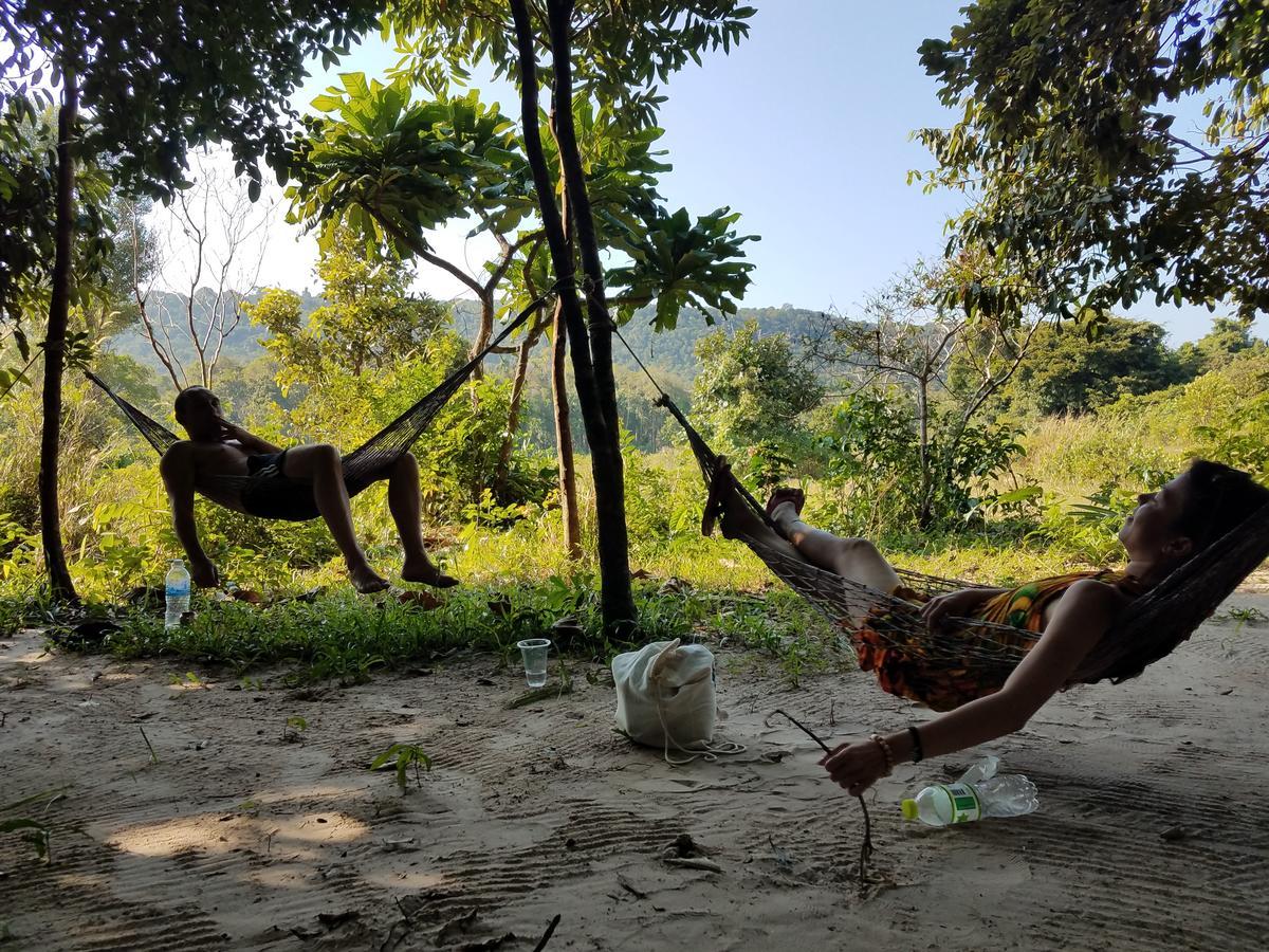 Jungle Republic Hostel Koh Rong Sanloem Bagian luar foto