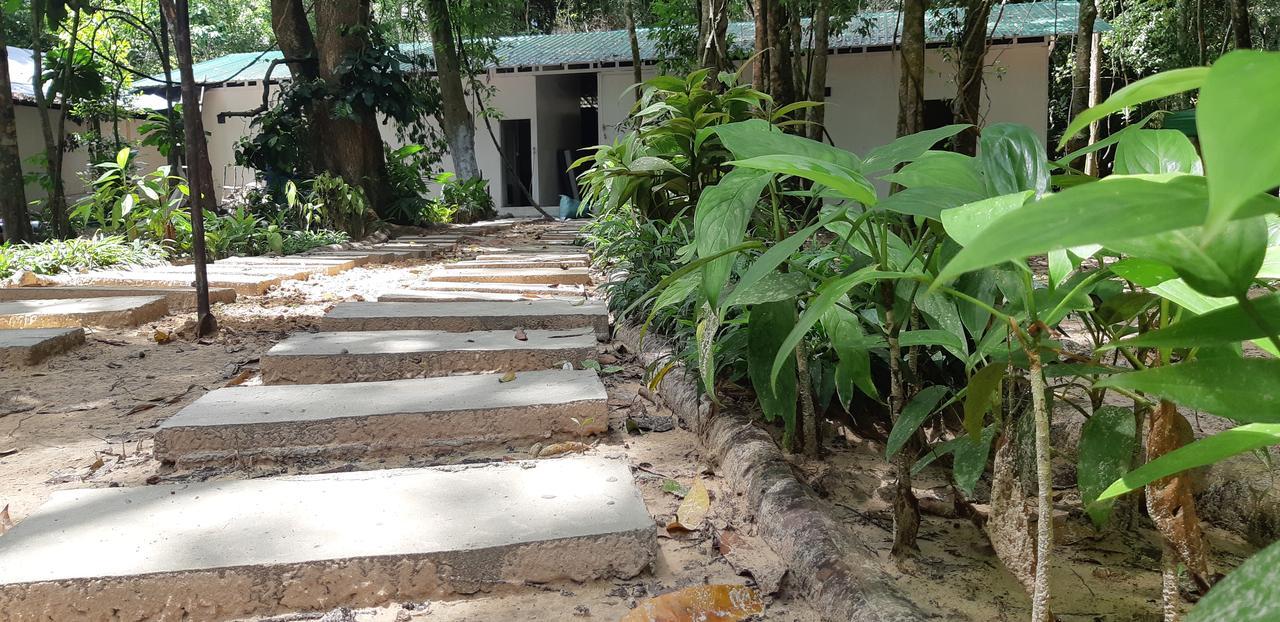 Jungle Republic Hostel Koh Rong Sanloem Bagian luar foto